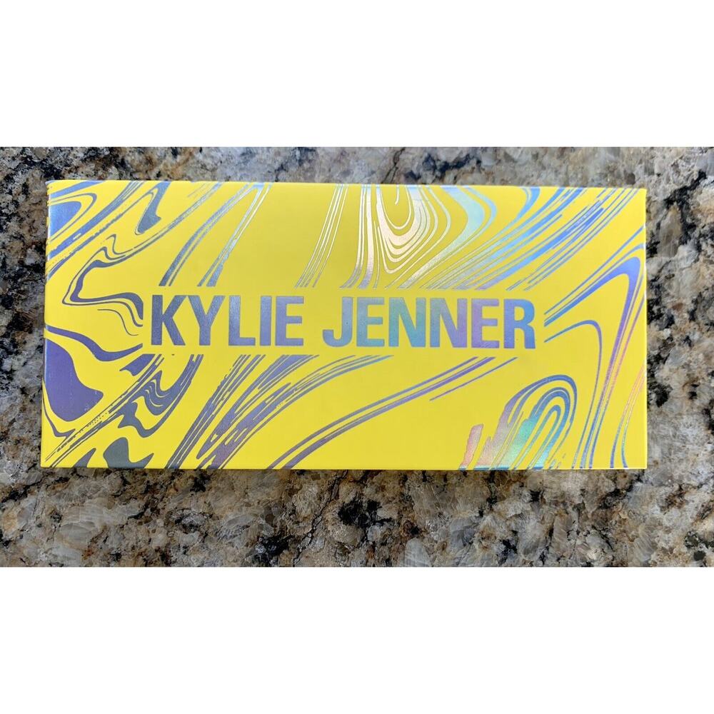Kylie Cosmetics | Weather Collection | Calm Before the Storm 100% AUTHENTIC - Picture 2 of 11